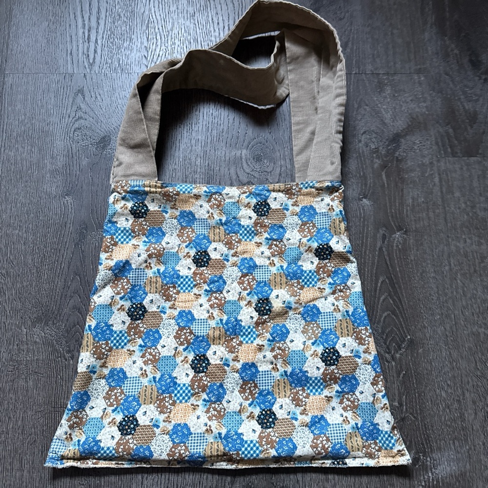 Beige Star Patterned Tote Bag - image 4